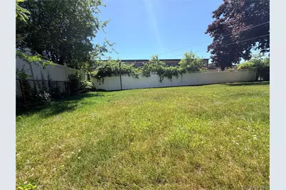 381 N Monroe Avenue, Lindenhurst, NY 11757 - Photo 46