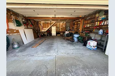 381 N Monroe Avenue, Lindenhurst, NY 11757 - Photo 40