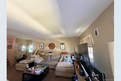 381 N Monroe Avenue, Lindenhurst, NY 11757 - Photo 36