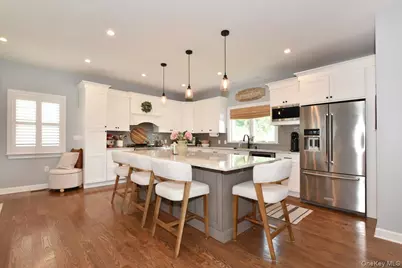 28 Red Oak Place, Massapequa, NY 11758 - Photo 14