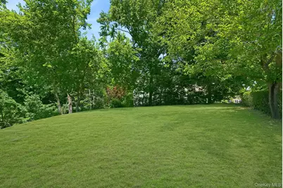 800 Oakwood Drive, Peekskill, NY 10566 - Photo 30