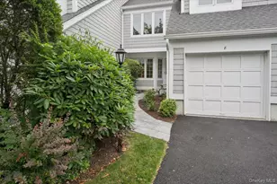 8 Oakcrest Ln, Hastings on Hudson, NY 10706 - Photo 2