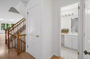 8 Oakcrest Ln, Hastings on Hudson, NY 10706 - Photo 6