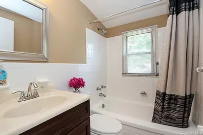 530 Coolidge Avenue, Rockville Centre, NY 11570 - Photo 16