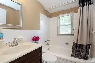 530 Coolidge Ave, Rockville Centre, NY 11570 - Photo 16
