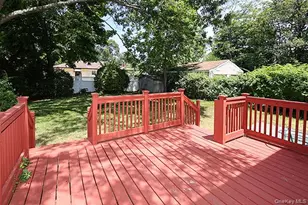 530 Coolidge Ave, Rockville Centre, NY 11570 - Photo 22