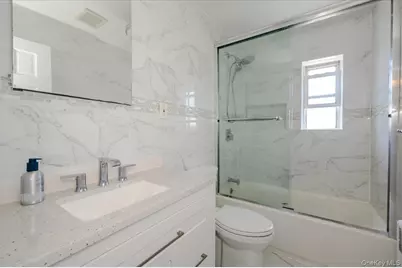 2368 Woodhull Avenue, Bronx, NY 10469 - Photo 18