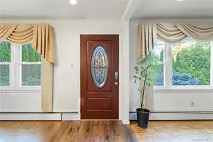 36 Richmond St, Syosset, NY 11791 - Photo 6