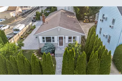 36 Richmond Street, Syosset, NY 11791 - Photo 20
