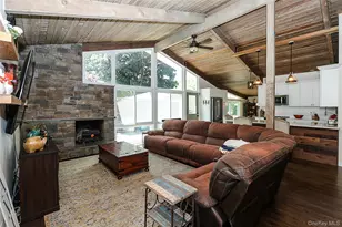 273 Sugar Toms Ln, East Norwich, NY 11732 - Photo 4