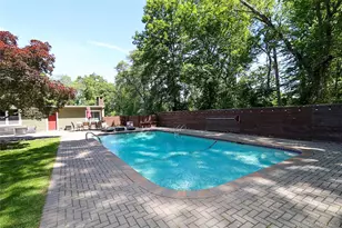 273 Sugar Toms Ln, East Norwich, NY 11732 - Photo 30