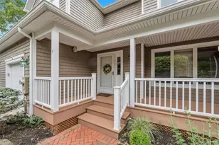22 Kettle Hole Rd, Manorville, NY 11949 - Photo 4