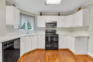 22 Kettle Hole Rd, Manorville, NY 11949 - Photo 10