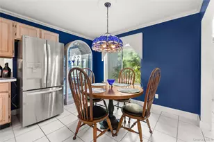 23 Stone Gate Ct, Smithtown, NY 11787 - Photo 4
