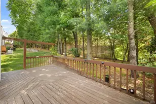 23 Stone Gate Ct, Smithtown, NY 11787 - Photo 18