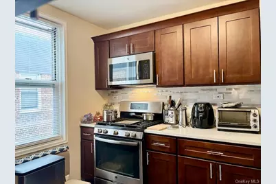 530 Dubois Avenue # 2C, Valley Stream, NY 11581 - Photo 8