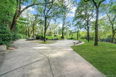 67-66 108th Street #D/3, Forest Hills, NY 11375 - Photo 32