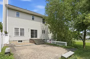 2 Gatehouse Pl, Walden, NY 12586 - Photo 8