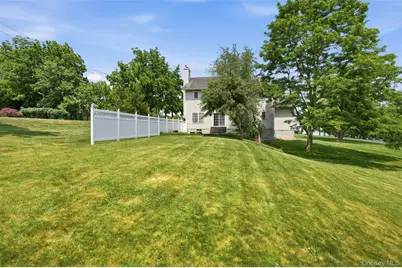 2 Gatehouse Place, Walden, NY 12586 - Photo 6