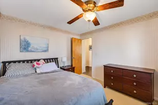8 Wantagh Ave, East Islip, NY 11730 - Photo 12