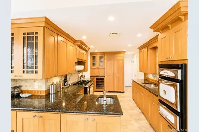 15 Anita Place, Farmingdale, NY 11735 - Photo 16