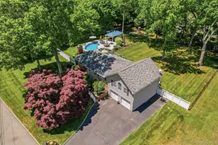 6 Biret Dr, Airmont, NY 10952 - Photo 2