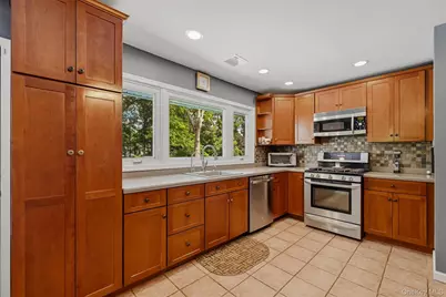 6 Biret Drive, Airmont, NY 10952 - Photo 8