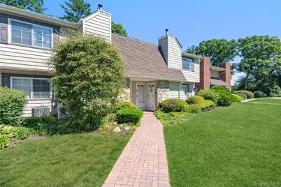 200 Lake Pointe Circle #200, Middle Island, NY 11953 - Photo 8