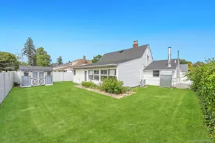 17 Skylark Ln, Levittown, NY 11756 - Photo 22