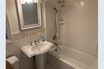 2A Bayview Avenue E, Lindenhurst, NY 11757 - Photo 6