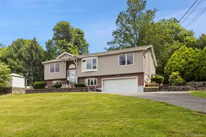 26 Pugsley Parkway, Cortlandt Manor, NY 10567 - Photo 2
