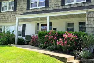 28 Harriet Ln, Huntington, NY 11743 - Photo 26