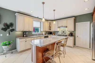 6 Westover Court, Shoreham, NY 11786 - Photo 18