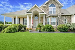 6 Westover Ct, Shoreham, NY 11786 - Photo 2
