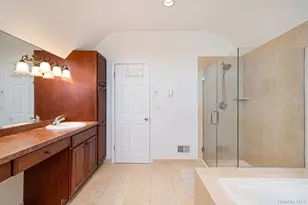 6 Westover Ct, Shoreham, NY 11786 - Photo 32