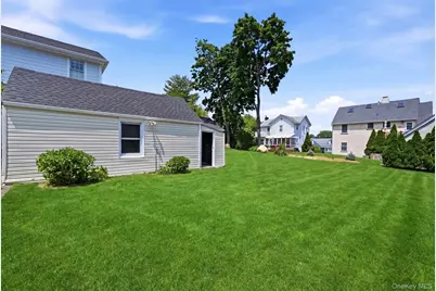 63 Andrew Street, Manhasset, NY 11030 - Photo 24
