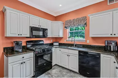 191 Natures Lane, Miller Place, NY 11764 - Photo 8
