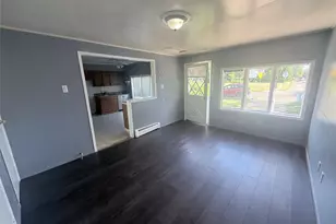 143 Red Maple Dr N, Levittown, NY 11756 - Photo 2