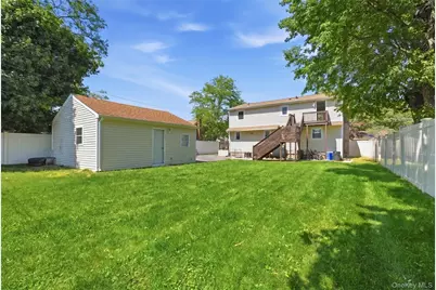 7 Penndale Drive, Amityville, NY 11701 - Photo 6