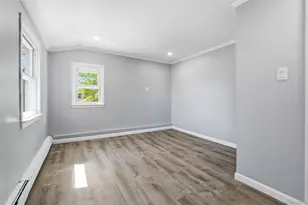 7 Penndale Dr, Amityville, NY 11701 - Photo 14