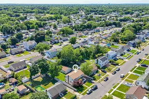7 Penndale Dr, Amityville, NY 11701 - Photo 8