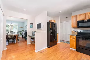 4 Redbud Ct, Middle Island, NY 11953 - Photo 8