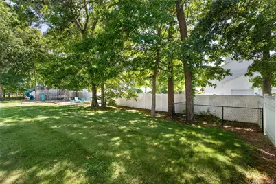4 Redbud Court, Middle Island, NY 11953 - Photo 32