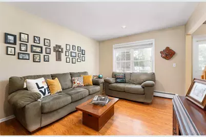 4 Redbud Court, Middle Island, NY 11953 - Photo 12