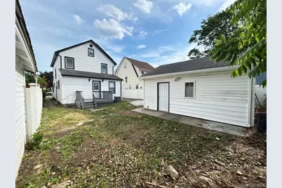 109 Leverich Street, Hempstead, NY 11550 - Photo 40