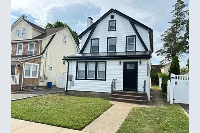109 Leverich Street, Hempstead, NY 11550 - Photo 2
