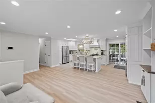 30 Marbeth Cir, Miller Place, NY 11764 - Photo 18
