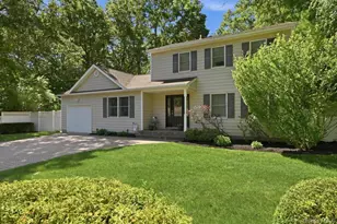 32 Scenic Hills Dr, Ridge, NY 11961 - Photo 4
