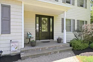 32 Scenic Hills Dr, Ridge, NY 11961 - Photo 6