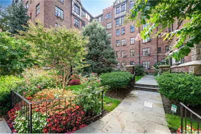 2 Westchester Avenue #2N, White Plains, NY 10601 - Photo 12